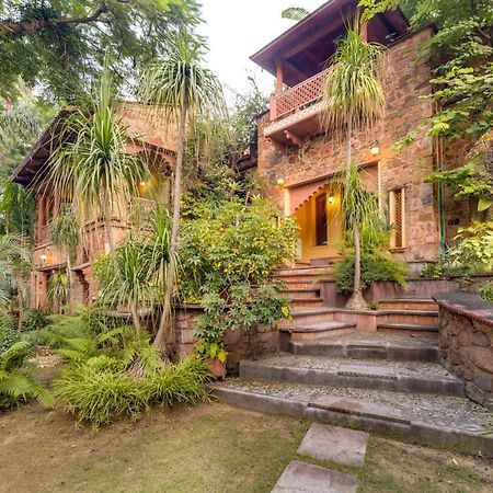 Hostie Chinar Haveli - Heritage Home With Pool, Ґурґаон Екстер'єр фото