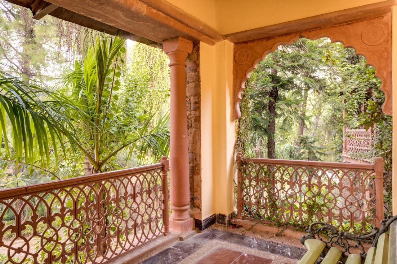 Hostie Chinar Haveli - Heritage Home With Pool, Ґурґаон Екстер'єр фото