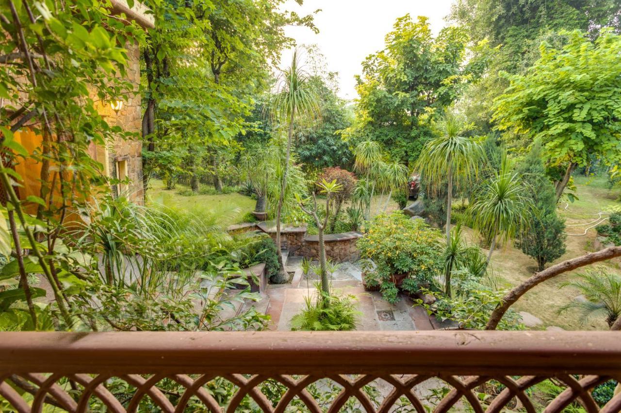 Hostie Chinar Haveli - Heritage Home With Pool, Ґурґаон Екстер'єр фото