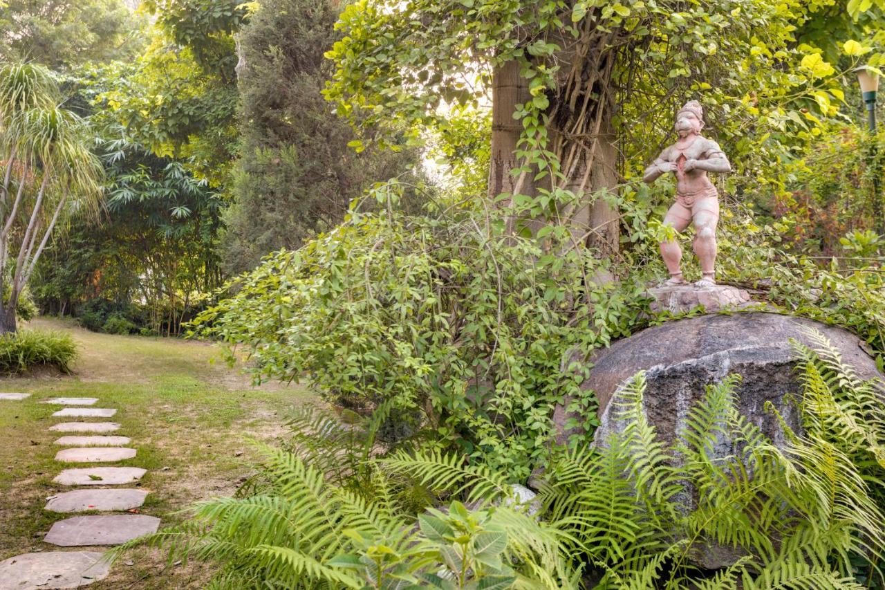 Hostie Chinar Haveli - Heritage Home With Pool, Ґурґаон Екстер'єр фото