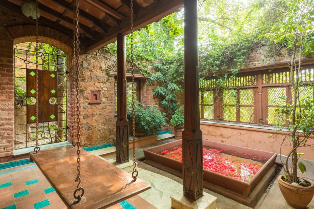 Hostie Chinar Haveli - Heritage Home With Pool, Ґурґаон Екстер'єр фото