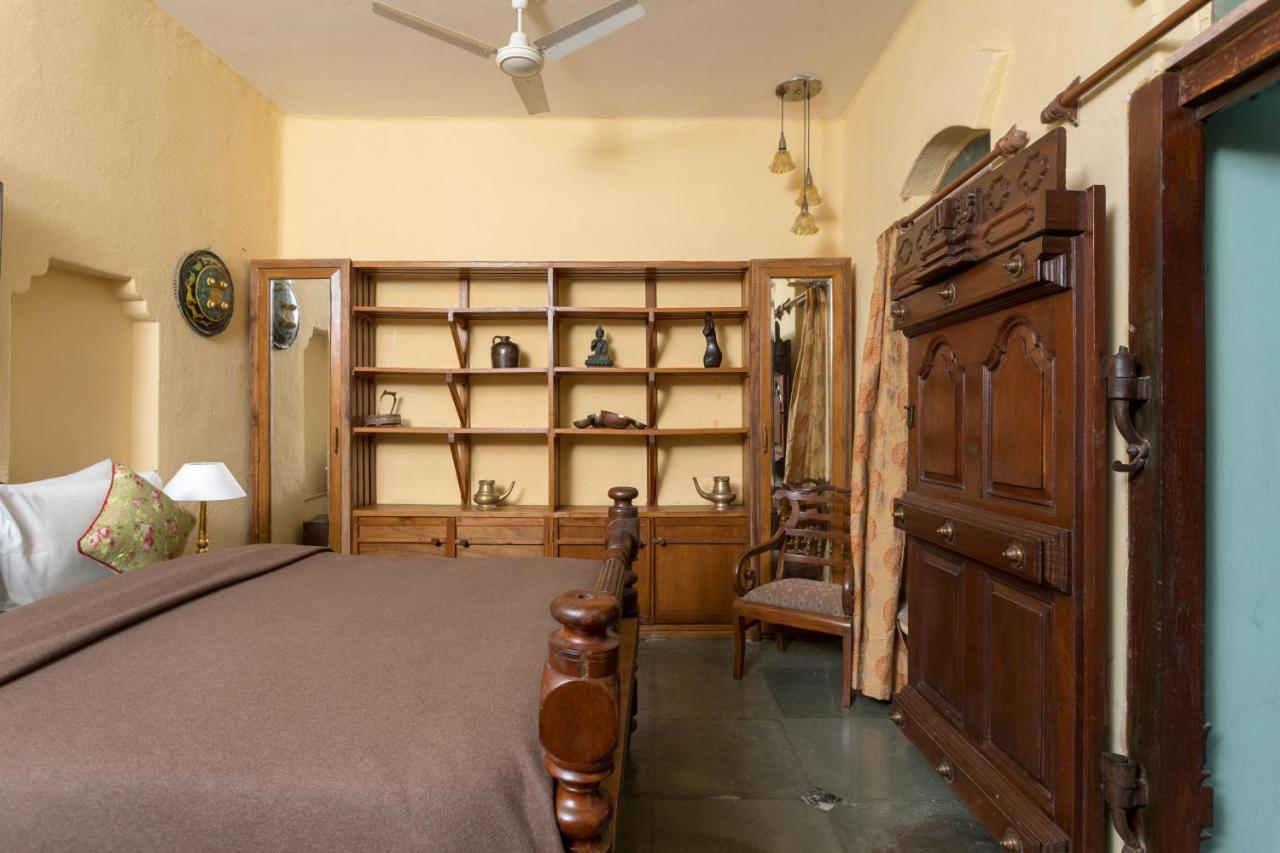 Hostie Chinar Haveli - Heritage Home With Pool, Ґурґаон Екстер'єр фото