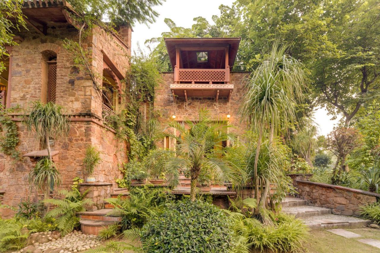 Hostie Chinar Haveli - Heritage Home With Pool, Ґурґаон Екстер'єр фото