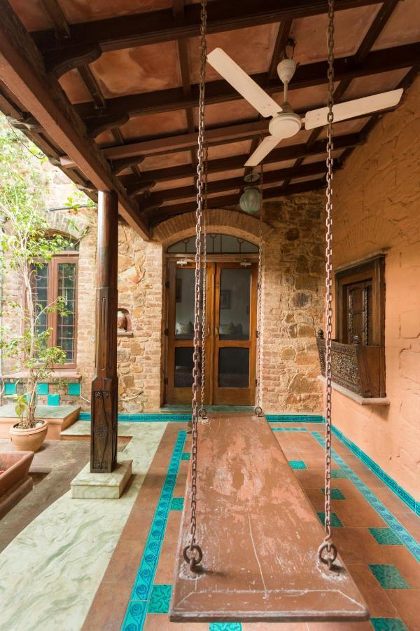 Hostie Chinar Haveli - Heritage Home With Pool, Ґурґаон Екстер'єр фото