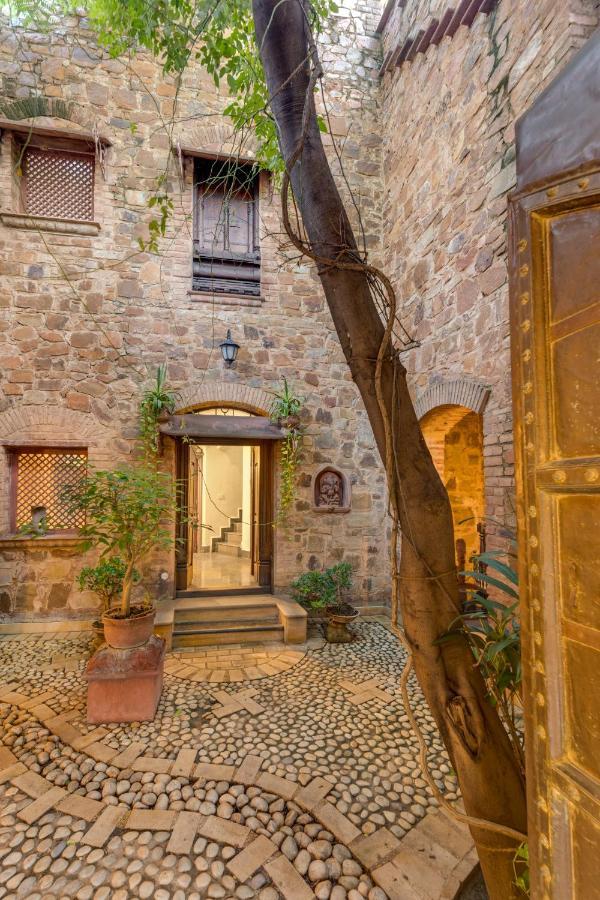 Hostie Chinar Haveli - Heritage Home With Pool, Ґурґаон Екстер'єр фото
