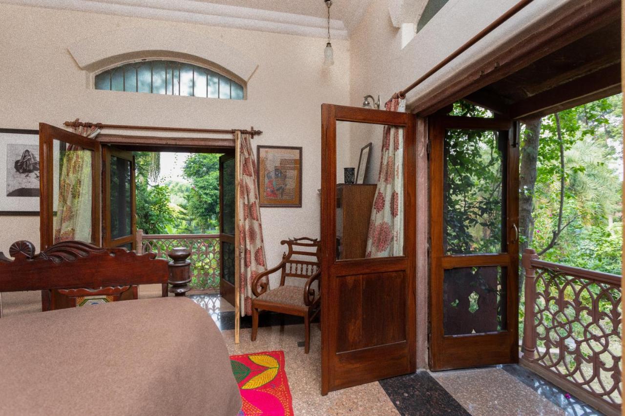 Hostie Chinar Haveli - Heritage Home With Pool, Ґурґаон Екстер'єр фото