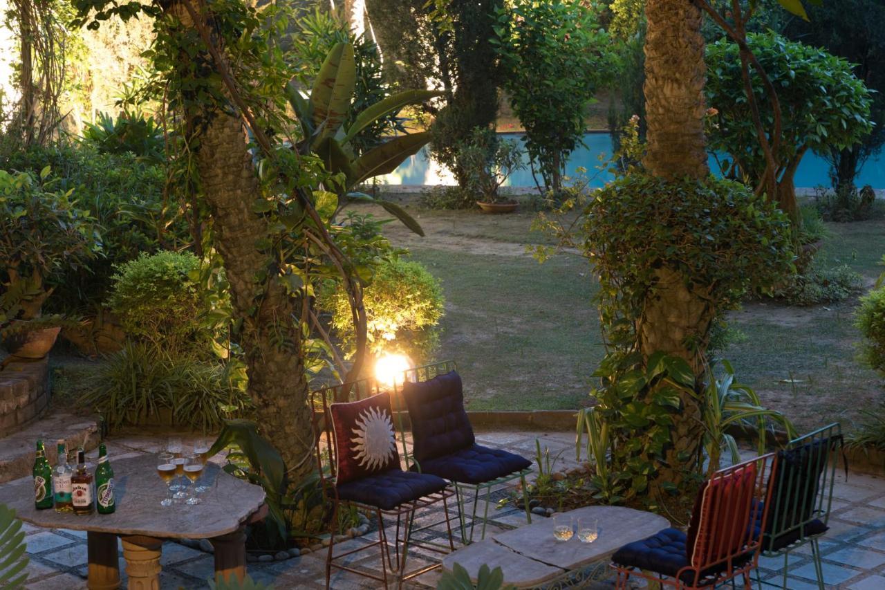 Hostie Chinar Haveli - Heritage Home With Pool, Ґурґаон Екстер'єр фото